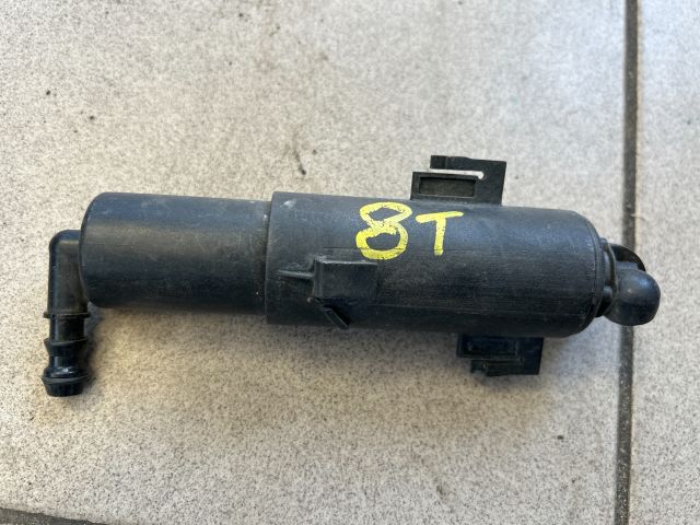 bontott AUDI A5 Jobb Fényszórómosó Fúvóka