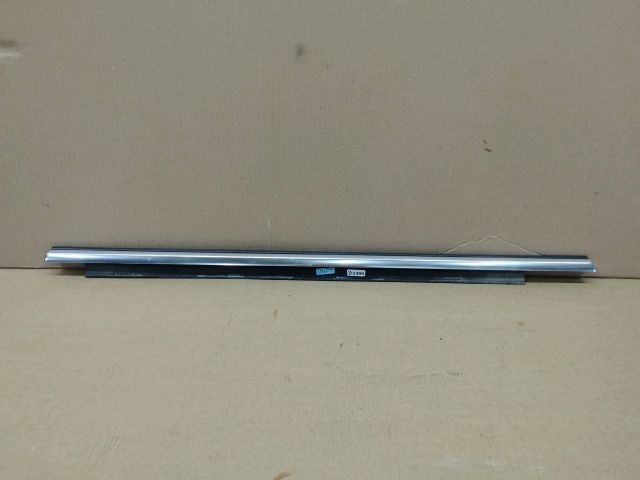 bontott AUDI A5 Jobb hátsó Ablak Díszléc