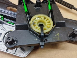 bontott AUDI A5 Jobb hátsó Ablakemelő Szerkezet (Elektromos)