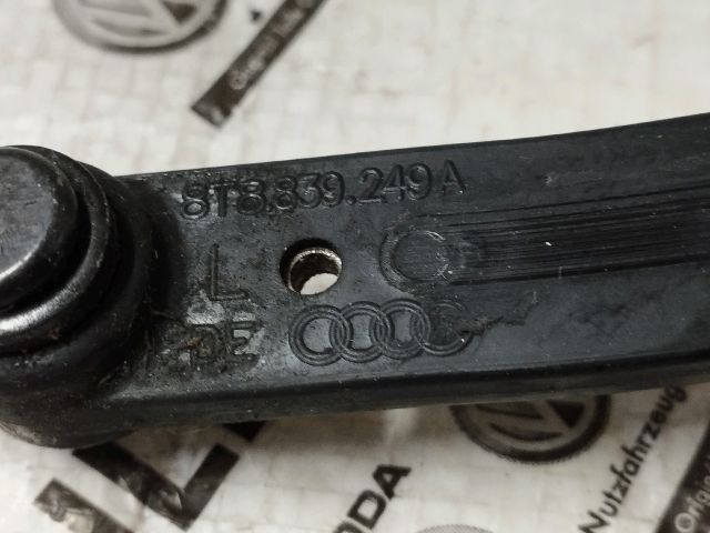 bontott AUDI A5 Jobb hátsó Ajtóhatároló