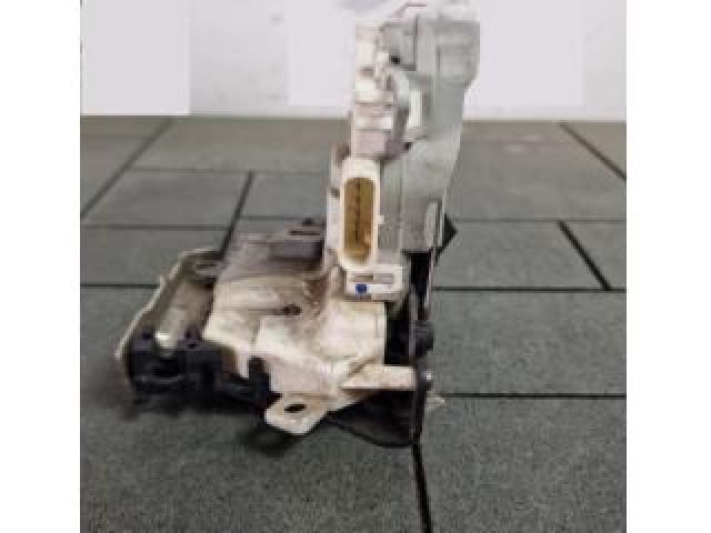 bontott AUDI A5 Jobb hátsó Ajtózár