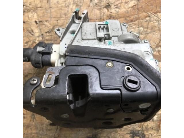 bontott AUDI A5 Jobb hátsó Ajtózár