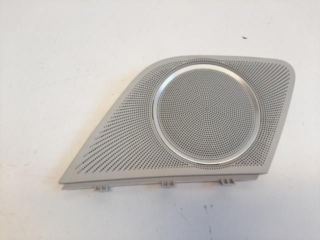 bontott AUDI A5 Jobb hátsó Hangszóró Burkolat