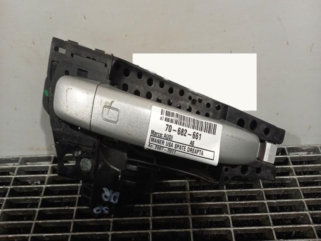 bontott AUDI A5 Jobb hátsó Külső Kilincs