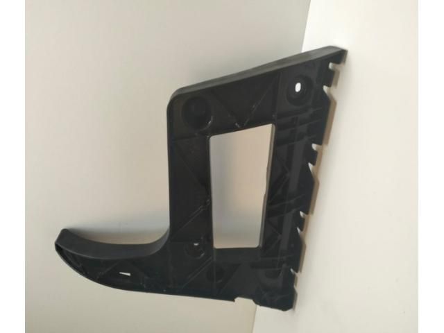 bontott AUDI A5 Jobb hátsó Lökhárító Tartó (Műanyag)