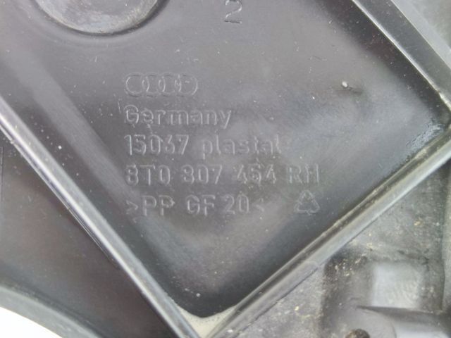 bontott AUDI A5 Jobb hátsó Lökhárító Tartó (Műanyag)