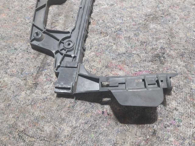 bontott AUDI A5 Jobb hátsó Oldal Lökhárító Tartó (Műanyag)