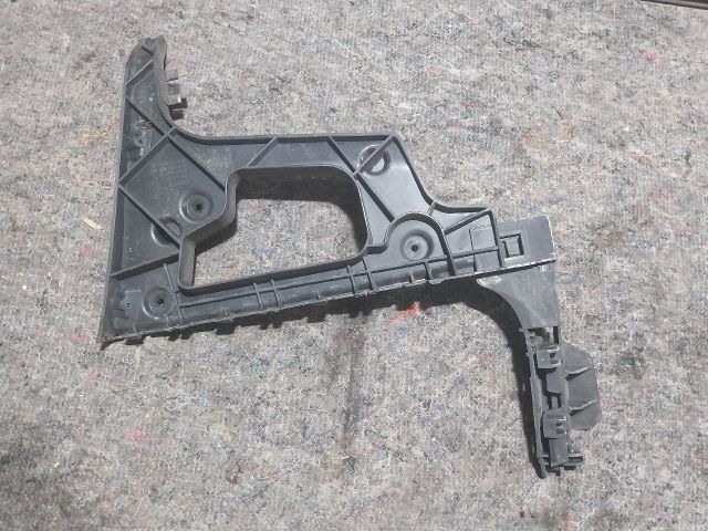 bontott AUDI A5 Jobb hátsó Oldal Lökhárító Tartó (Műanyag)