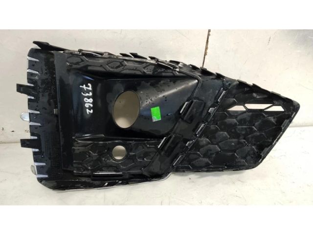 bontott AUDI A5 Jobb Ködfényszóró Lámpakeret