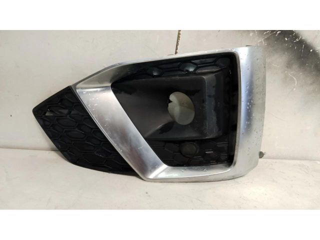 bontott AUDI A5 Jobb Ködfényszóró Lámpakeret