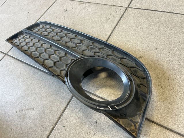 bontott AUDI A5 Jobb Ködlámpa Rács