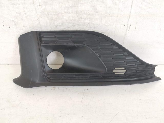 bontott AUDI A5 Jobb Ködlámpa Rács