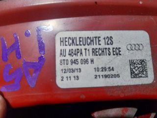 bontott AUDI A5 Jobb Külső Hátsó Lámpa