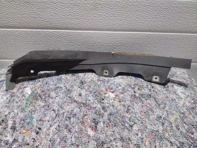 bontott AUDI A5 Jobb Küszöb Légterelő