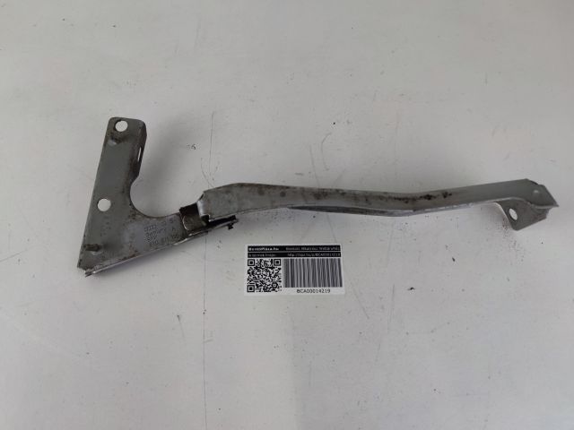 bontott AUDI A5 Jobb Sárvédő Oldaltartó