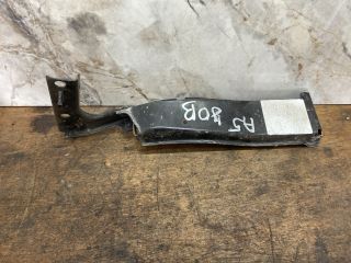 bontott AUDI A5 Jobb Sárvédő Oldaltartó