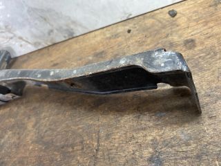 bontott AUDI A5 Jobb Sárvédő Oldaltartó