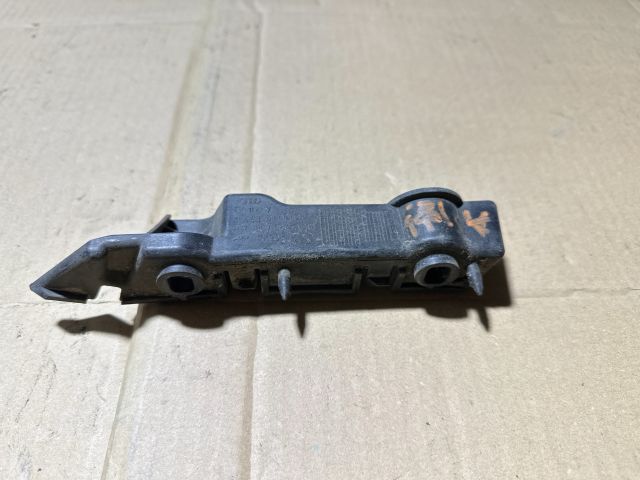 bontott AUDI A5 Jobb Sárvédő Oldaltartó