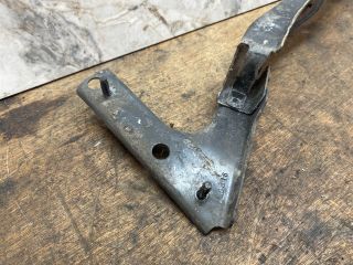 bontott AUDI A5 Jobb Sárvédő Oldaltartó