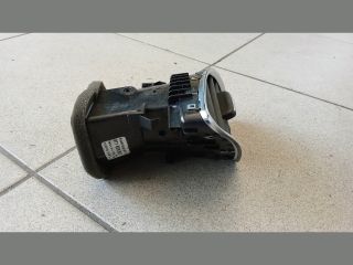 bontott AUDI A5 Jobb Szellőző