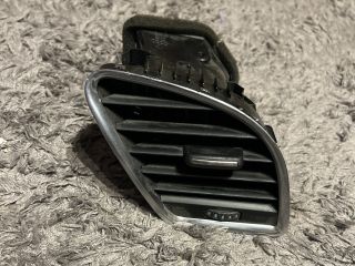 bontott AUDI A5 Jobb Szellőző