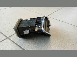 bontott AUDI A5 Jobb Szellőző