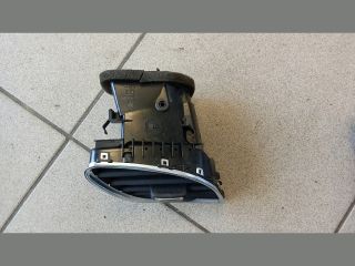 bontott AUDI A5 Jobb Szellőző