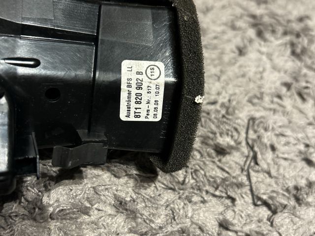 bontott AUDI A5 Jobb Szellőző