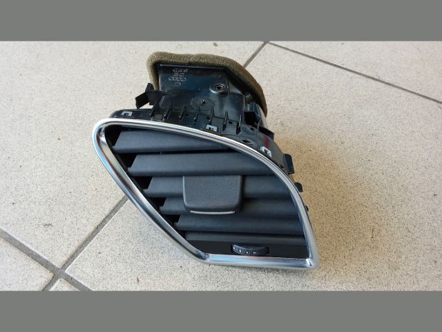 bontott AUDI A5 Jobb Szellőző