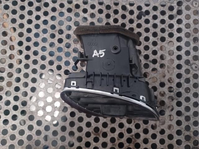 bontott AUDI A5 Jobb Szellőző
