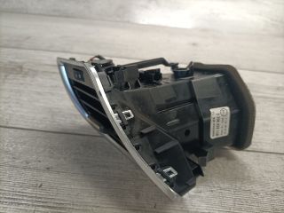 bontott AUDI A5 Jobb Szellőző