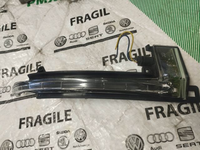 bontott AUDI A5 Jobb Visszapillantó Tükör Irányjelző