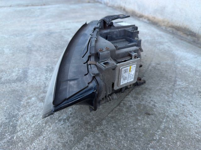 bontott AUDI A5 Jobb Xenon Fényszóró