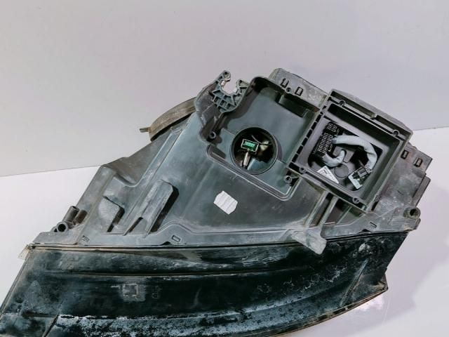 bontott AUDI A5 Jobb Xenon Fényszóró