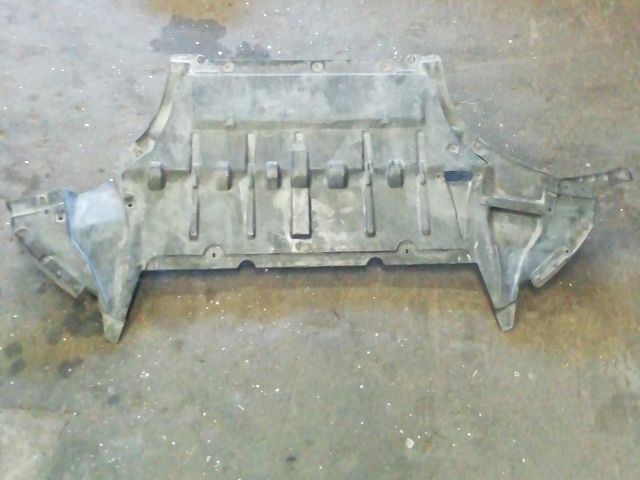 bontott AUDI A5 Kartervédő