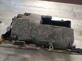 bontott AUDI A5 Kesztyűtartó