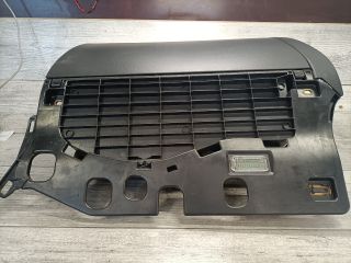 bontott AUDI A5 Kesztyűtartó