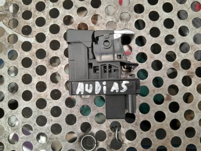 bontott AUDI A5 Kézifék Kapcsoló