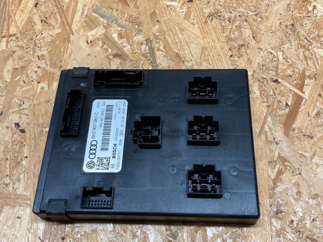 bontott AUDI A5 Komfort Elektronika