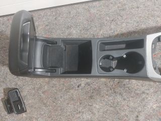 bontott AUDI A5 Könyöklő