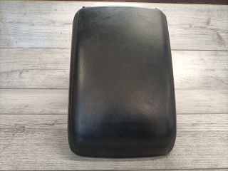 bontott AUDI A5 Könyöklő