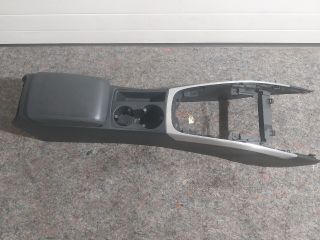 bontott AUDI A5 Könyöklő