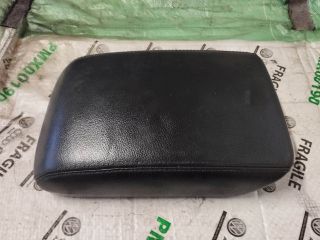 bontott AUDI A5 Könyöklő