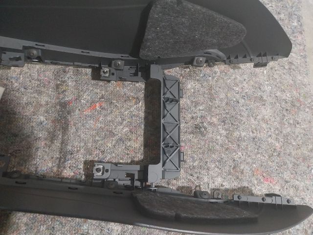 bontott AUDI A5 Könyöklő