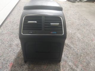 bontott AUDI A5 Könyöklő