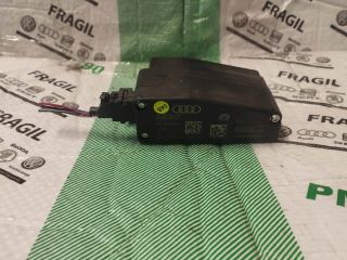 bontott AUDI A5 Kormányzár (Elektromos)