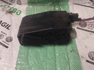 bontott AUDI A5 Kormányzár (Elektromos)