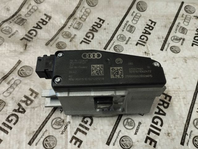 bontott AUDI A5 Kormányzár (Elektromos)