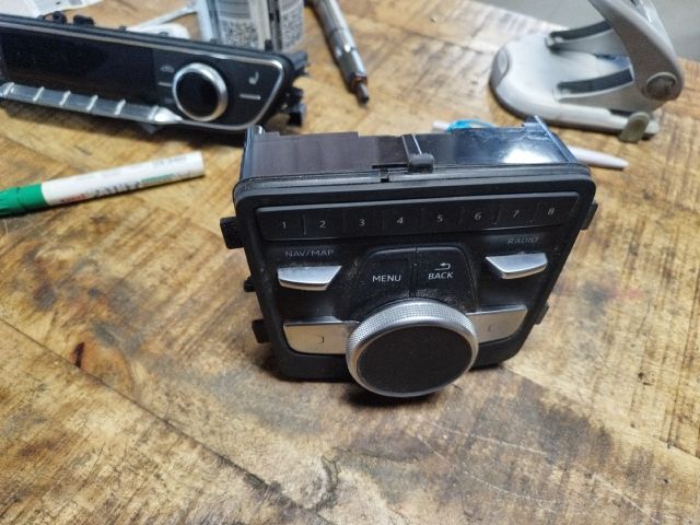 bontott AUDI A5 Középkonzol Vezérlő Panel