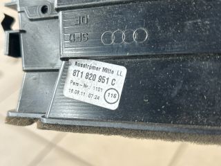 bontott AUDI A5 Középső Szellőző